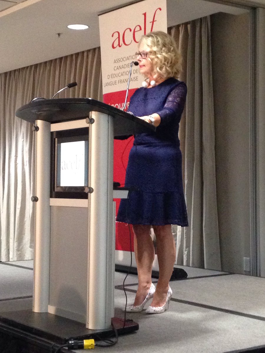_ACELF's tweet photo. Solange Haché, nouvelle membre honoraire de l'ACELF. Bravo! #congrèsacelf #frcan https://t.co/WVrthahODT