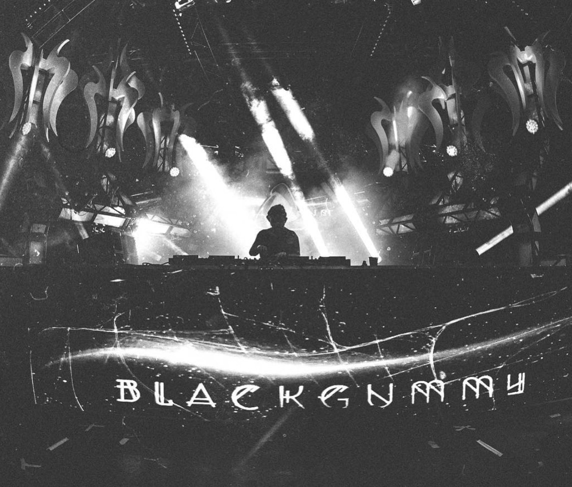 soundcheckdc's tweet photo. Open-to-close set? Say less. @TheBlackGummy returns next Friday on his #ObsidianTour
Tickets: https://t.co/ruBWIws05d
VIP: email tables@soundcheckdc.com https://t.co/8OKsQcBiZi