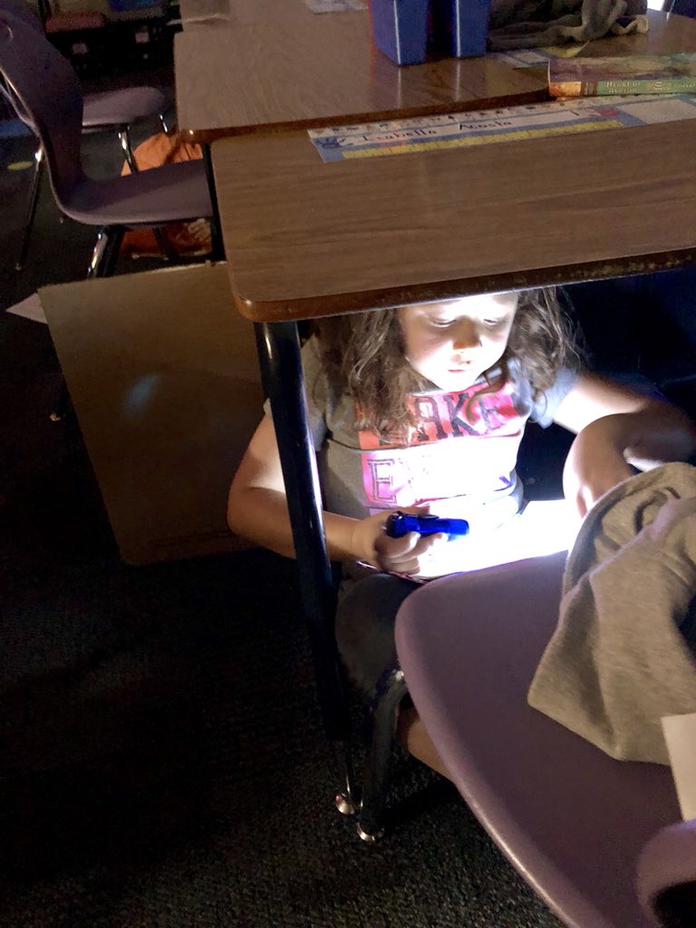MrsBGray1's tweet photo. Mrs. Gray’s 2nd Grade Flashlight Reading during DEAR Time for a special Friday treat!
#FESTeamwork  #FES2018 https://t.co/V0MEruAkMd