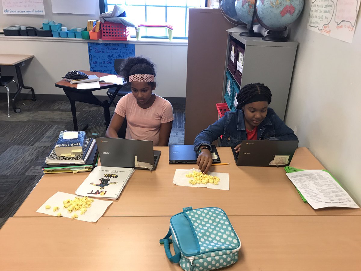 Petersentopia's tweet photo. Slytherins earned popcorn why they work to end the month! @CrecArtsMiddle1 #classcup https://t.co/DtHyUxYJMV