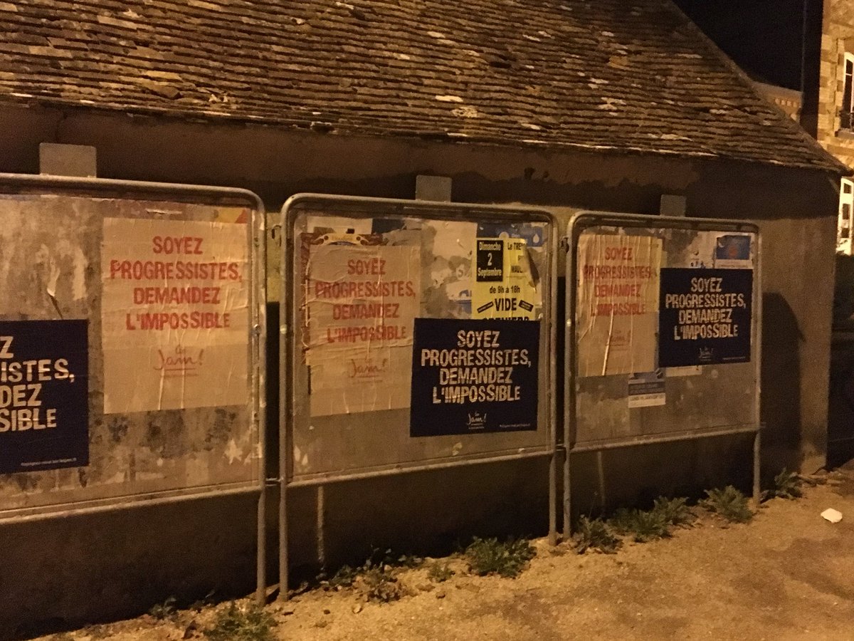 GVervin's tweet photo. Vendredi soir, c’est soirée collage dans la 10ème circo des Yvelines pour la rentrée des @JeunesMacron avec notre députée @auroreberge 🔥💪#overwall #JAMpower #circo7810 https://t.co/LqLHi2oYTe