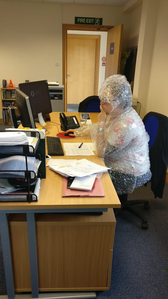 PinkRinse's tweet image. When you can’t take yourself too seriously at work after finally winning something at the All Employees Meeting raffle @The_HML_Group