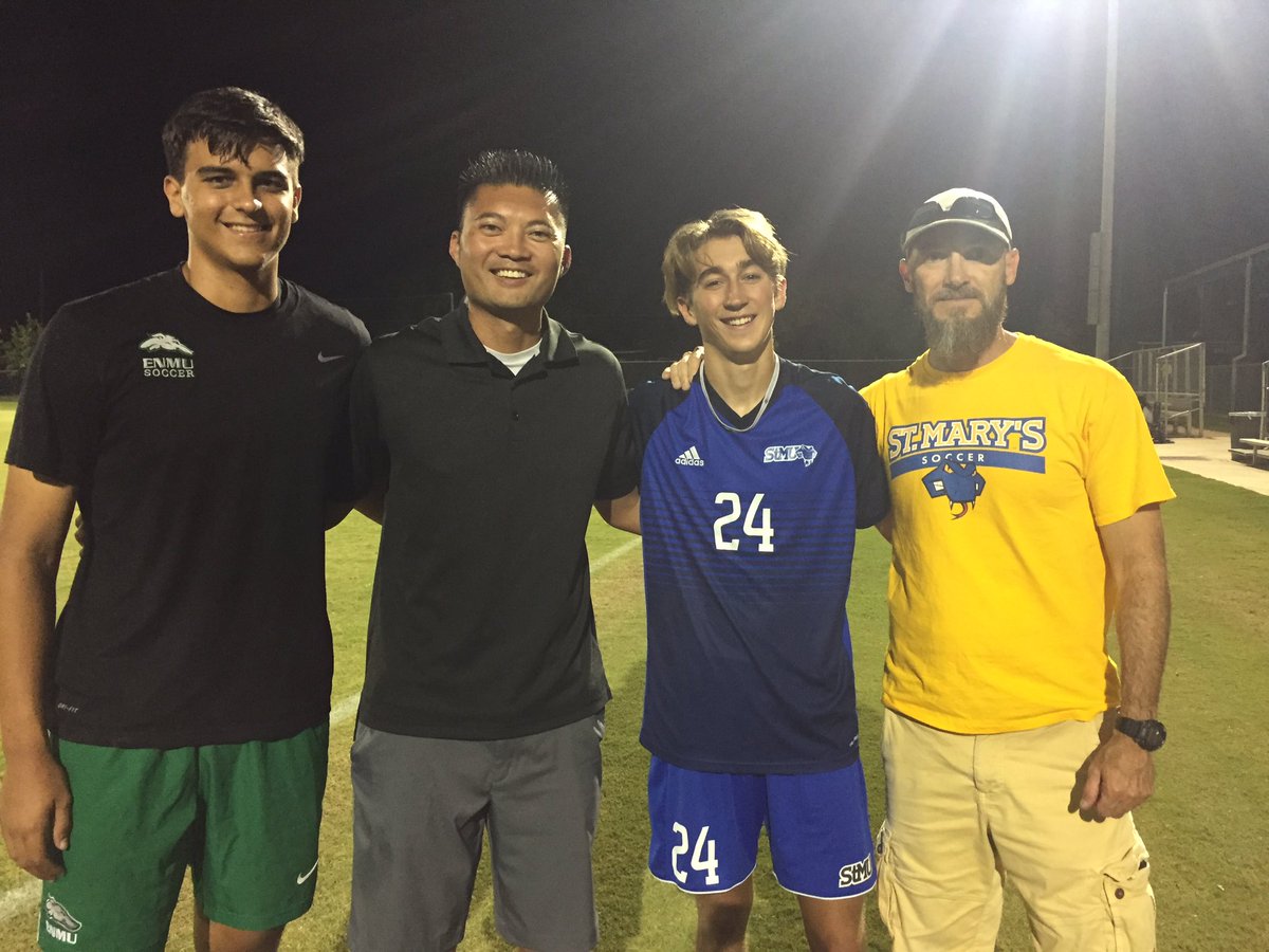 Former Bobcats @MiearsLogan and <a href="/HenryAidan/">Aidan Henry</a> met each other on the pitch Thursday w/ Bobcat <a href="/coachvu14/">Coach Vu</a> and <a href="/SALadyCatSoccer/">SALadyCatsSoccer</a> Coach Henry in attendance...St Mary’s got the win 2-0 over Eastern New Mexico #GoHounds #GoRattlers