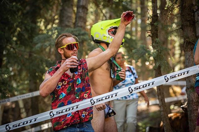 EnduroCupMTB's tweet photo. Let’s hear it for the weekend 🍻
📸: @seanryanphotos https://t.co/id8UZKmjOX https://t.co/HXjl8q8qSt