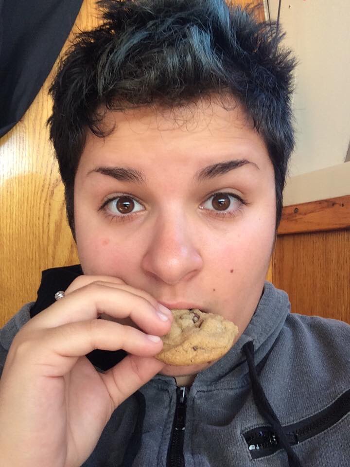 Airstripyaks's tweet photo. Uh...what was going on with my eyebrows four years ago??? #2014vs2018 #lgbt #butch https://t.co/G72SrhonjN