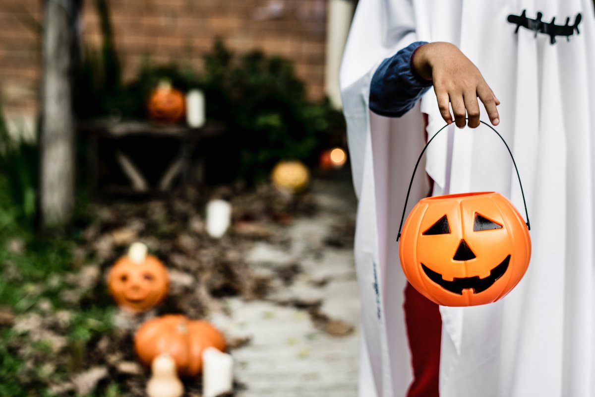 RsvlHomeStart's tweet photo. It's time to get 🎃spooky👻 with Home Start's Halloween Costume Drive!!! Sponsor one of the "boys and ghouls" in our program by providing them with a costume. To participate, please reach out to us at info@rosevillehomestart.org or at (916) 782-6667. Thanks in advance!!! https://t.co/XDWNrlVFVB