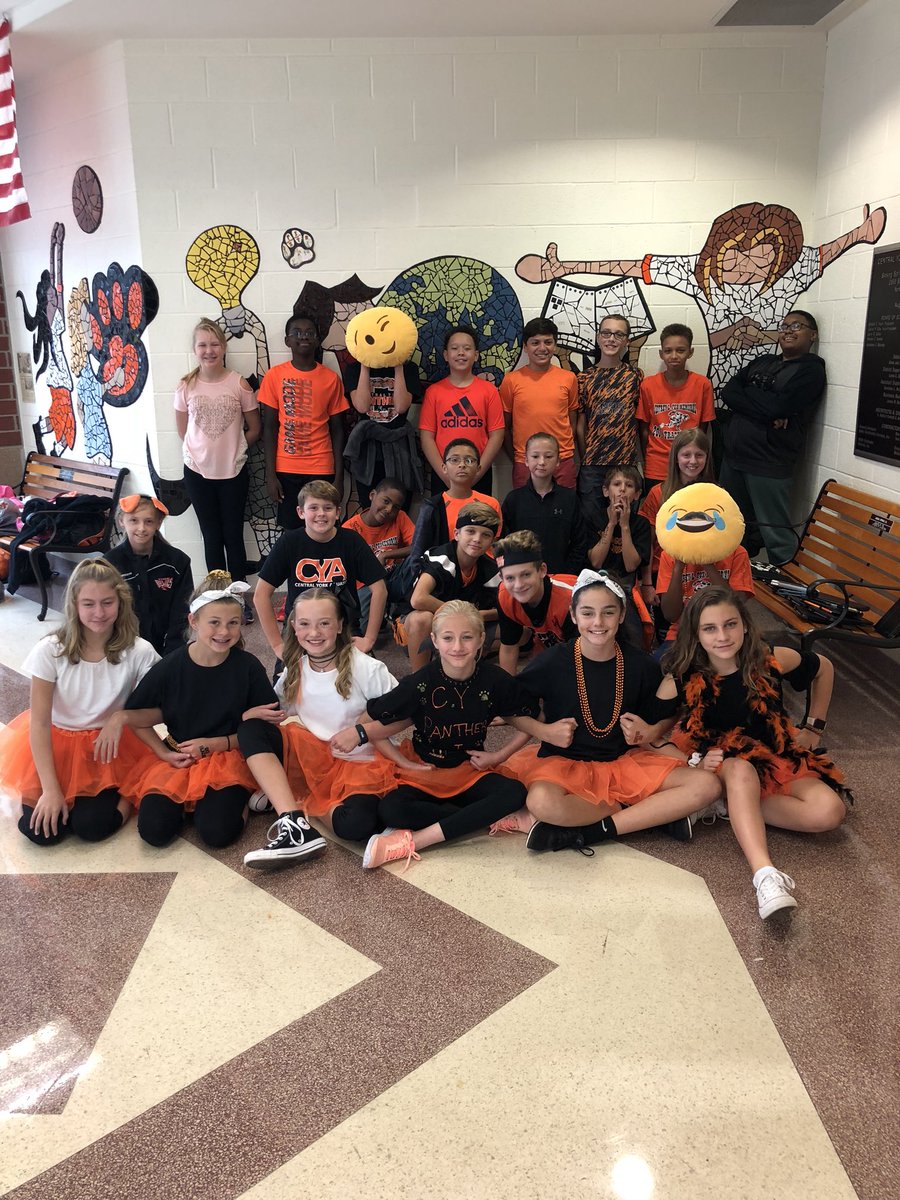 Today we showed our Sinking Springs Spirit! #orangeandblack #ssspirit #cysdproud