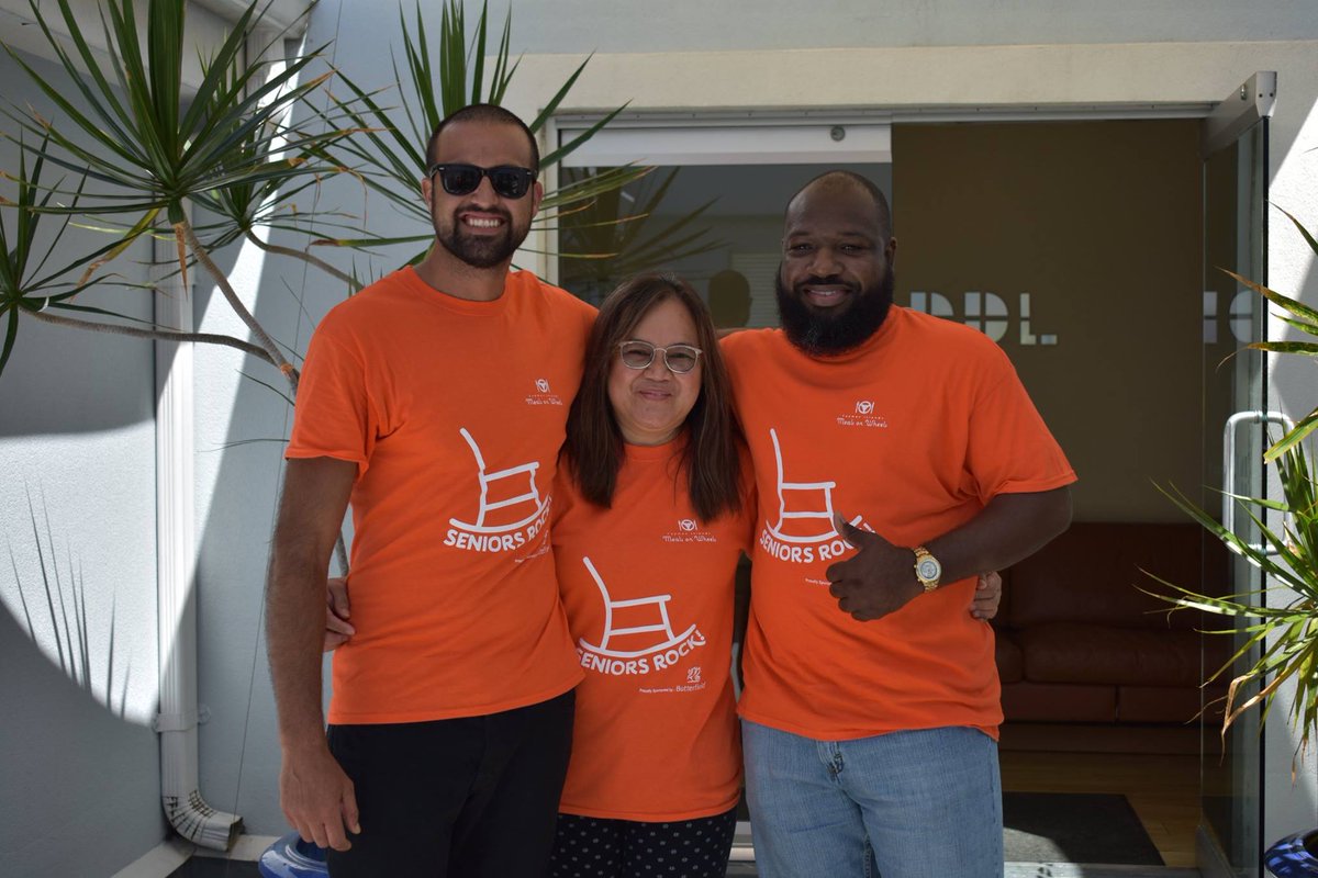 MealsOnWheelsKY's tweet photo. Thank you to DDL Studio Ltd. for supporting Meals on Wheels Dress Down Day! Orange suits you! 🧡🍊

#SeniorsRock #DressDownDay #CaymanIslands #MealsonWheels #RockOrange #EndHunger #FeedaSenior #DonateNow https://t.co/SAAmuYu1eZ