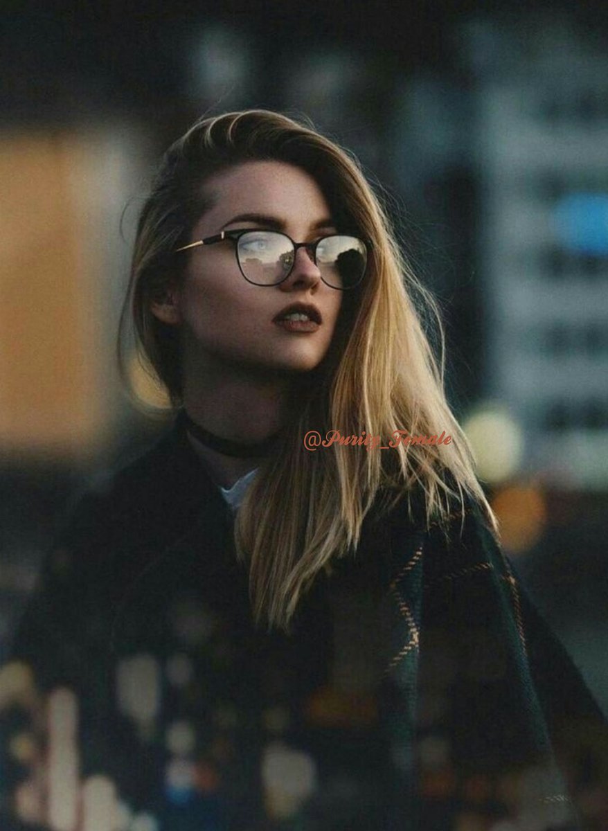 سلاما ..!
علي قلبا أحببته 
و أحبني يوما ما 
فأختار الرحيل عني 
دون سابق أنذار 
و أنا بطبعي 
لست سجانة للحريات
فأذهب حيث ما شئت بطريقك
ولا تلتفت خلفك !!
فأن ليس
هناك مبدء عودة فالحياة .
#على_قيد_الانتهاء 
#نقاء_انثى 
#طفلة_الحب
#قَبّـلَةُ_آلَنٌوُرَ