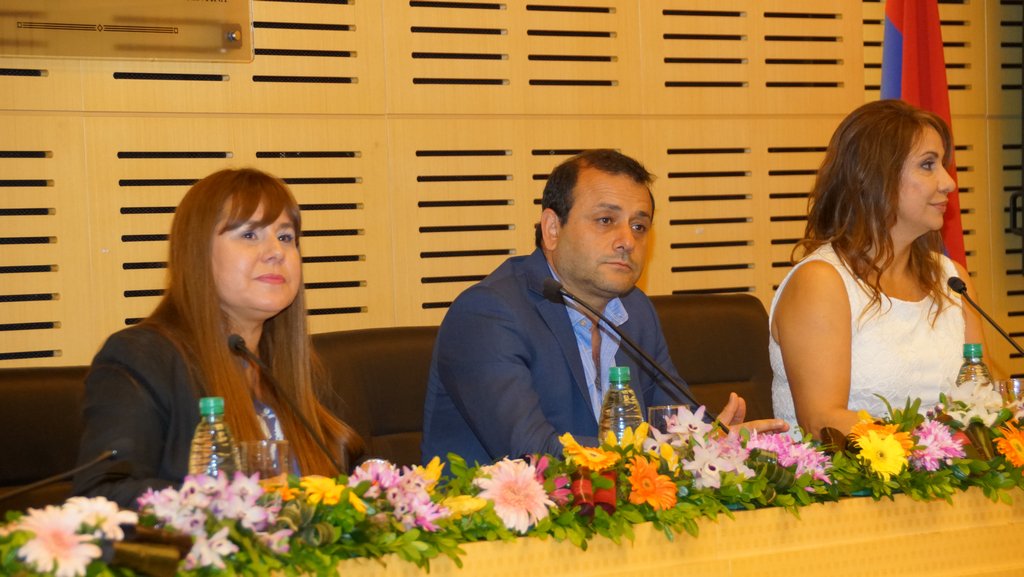 diputadosMis's tweet photo. Empresas de la región aspiran a consolidar modelos rentables con impacto social y ambiental positivo https://t.co/KTnzeRzgSA https://t.co/RiZeDRSkdk