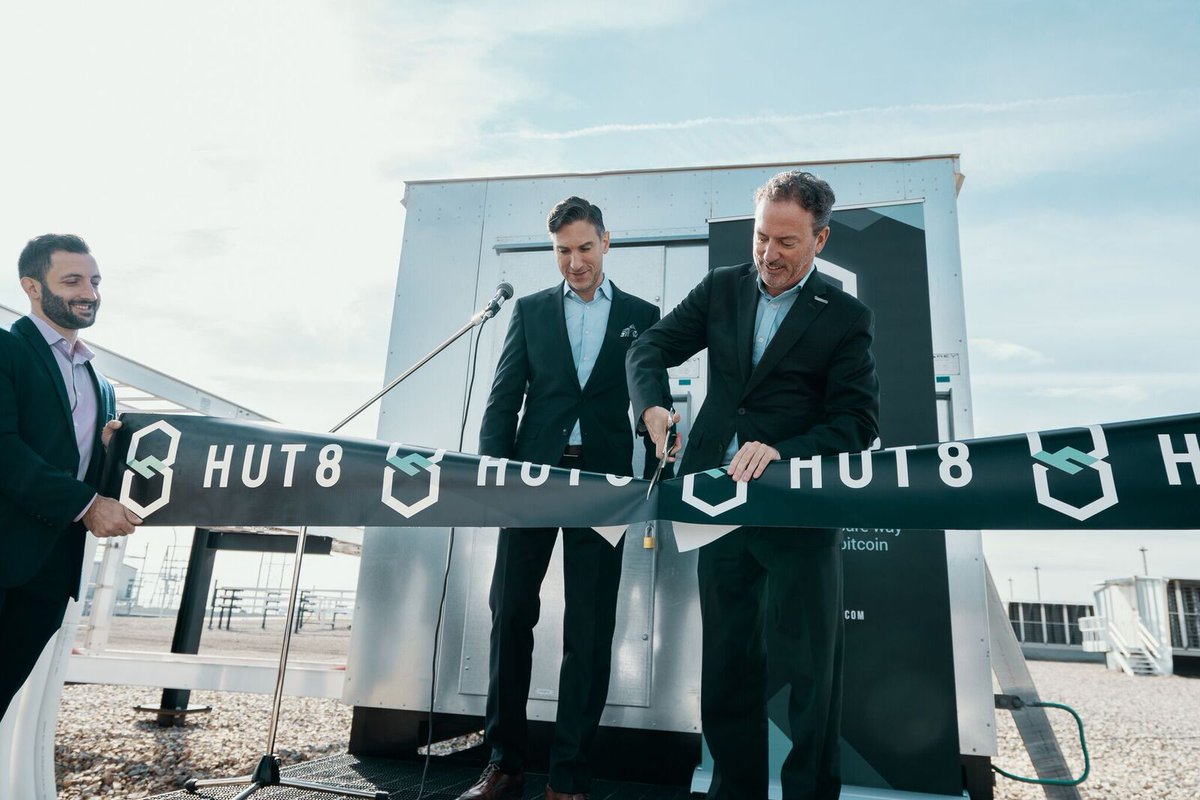 Last week, our partner @Hut8Mining cut the grand opening ribbon for their bitcoin mining datacenter in the city of Medicine Hat!