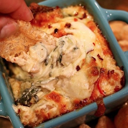sr_smallbatch's tweet photo. #Regram from #drdavinahs...
"πKALE-ARTICHOKE DIP w/ CILANTRO LIME PORK RINDSπ I made some swaps to make this #clean, #ketofriendly & #lowcarb! Used #southernrecipesmallbatch Cilantro Lime pork rinds for the tortillas!" https://t.co/ph0b2CPNet