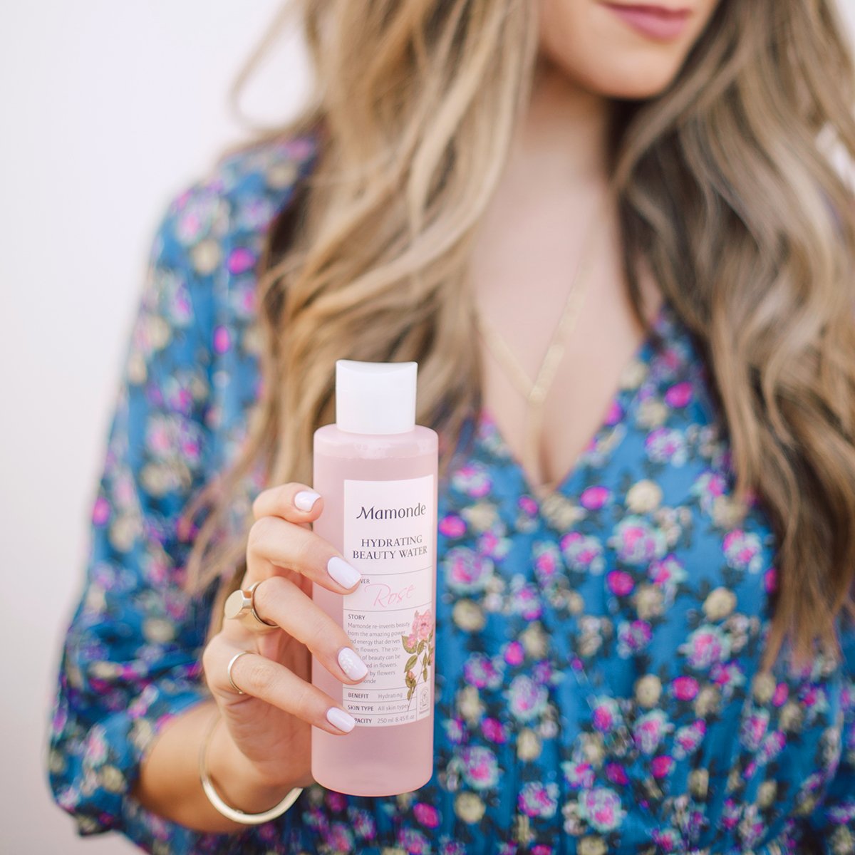 MamondeUS's tweet photo. FALLing head over heels in love with Hydrating Beauty Water as a September skincare staple! Apply this toner &amp; hydrator combo after cleansing to calm school stressed skin. https://t.co/4QrqqdpKnS