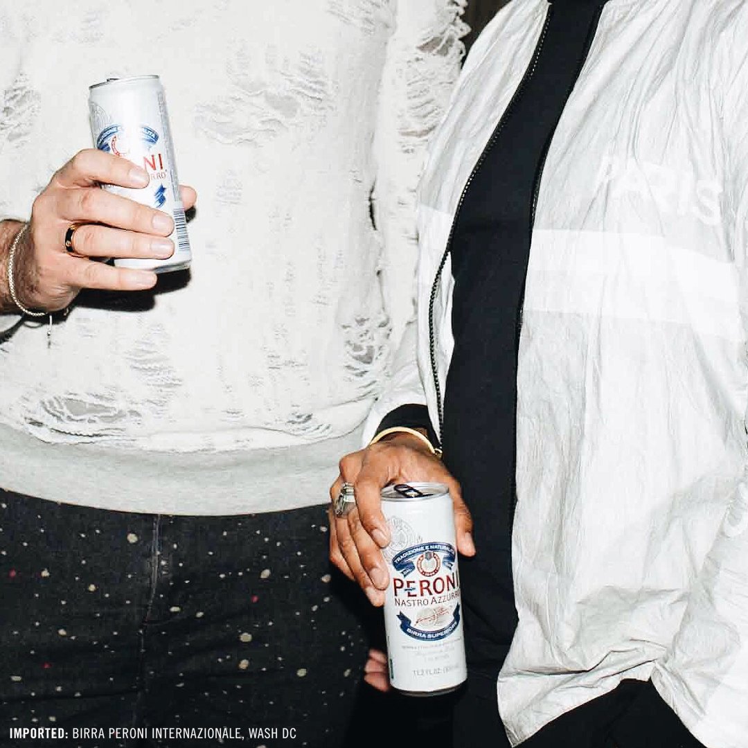 PeroniUSA's tweet photo. Complimenting the finest fall fashion with a touch of #PeroniStyle. https://t.co/i8mkPO4jjo
