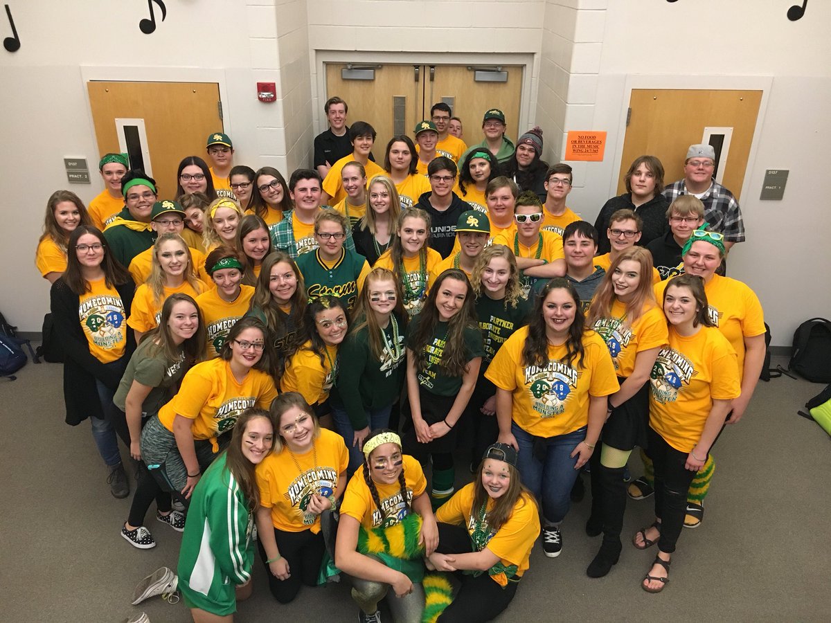 SRRHSCHOIRS's tweet photo. All choirs getting by their homecoming spirit on!!! #GoStorm @SrrStorm @isd47 @MrNohner @47Schoolboard @stevendmick https://t.co/7eSarrCyd5
