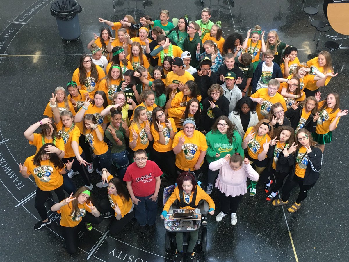 SRRHSCHOIRS's tweet photo. All choirs getting by their homecoming spirit on!!! #GoStorm @SrrStorm @isd47 @MrNohner @47Schoolboard @stevendmick https://t.co/7eSarrCyd5