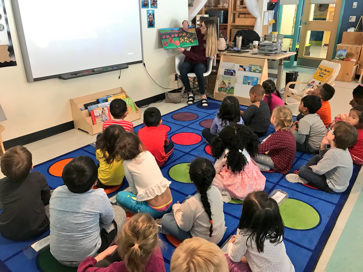 Griffins_WSOC's tweet photo. W⚽️ | Thank you St. Teresa Elementary School for having us out for Read In Week! Shout out to @rachel_cooperr, @maya_morrell, @JamieErickson_ & @suek_choucair for taking time out of their busy student-athlete schedules to read to the kids 📚📕
#griffsinthecommunity #gogriffsgo https://t.co/wSSJ0SpDjM