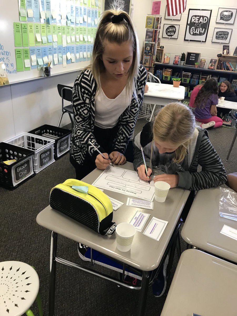 MsSavidge's tweet photo. Working together to identify main ideas and supporting details! We love learning on the purple team! #PTBM #MEVSD #Creekview #fifthgrade #PurpleTeamRocks https://t.co/orRzrVYgpO