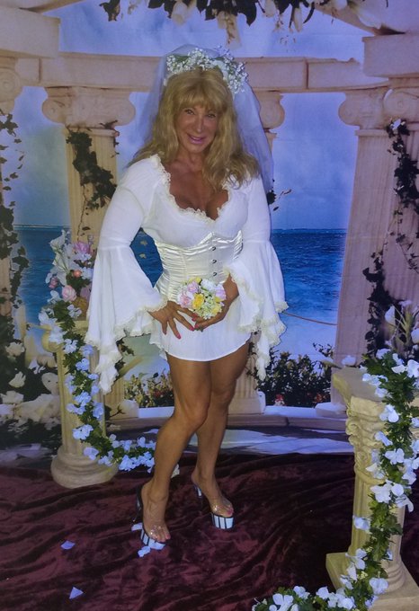 Which dress for the next party? #cosplay #whitewedding OCT 13TH https://t.co/AjINY2JK9Z<a href="/tag/cosplay"class="tags">#cosplay</a><a href="/tag/whitewedding"class="tags">#whitewedding</a>