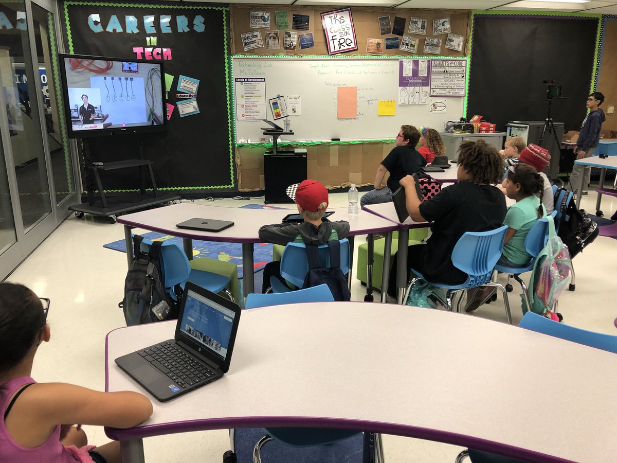 HansTullmann's tweet photo. Bringing @makeymakey into #WebsiteWizardry for my #pbvU @OfficialNGSS assignment for @jamie_viveros! Here we go!! #CastleSTEAM #WeArePBV https://t.co/KqkDhBVQIs