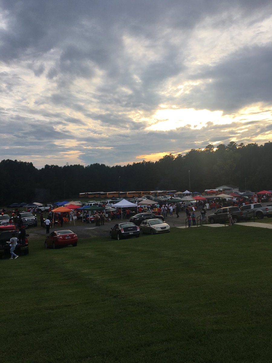 GFHSRedDevils's tweet image. Tailgating for Homecoming in GF!!
#GFPRIDE