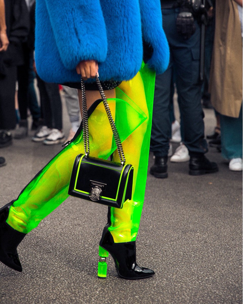 AlealiMay's tweet photo. 💙🔋Balmain Show https://t.co/JI3QwbIOef