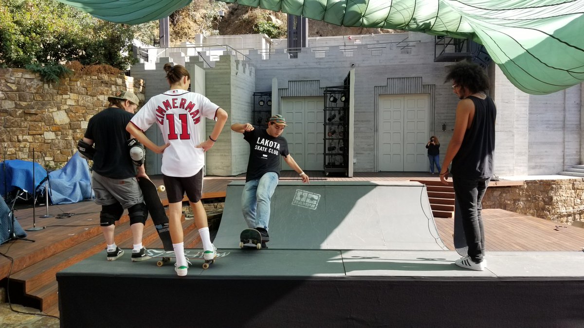 ArtChangeUS's tweet photo. Just some pre-panel skating @FordTheatres Be sure to catch the live stream #NationalConvo at 5pm! #FindingaLine #ArtChangeUS @StrongholdSoc #FBlive #skating https://t.co/rgbSVT6RKE