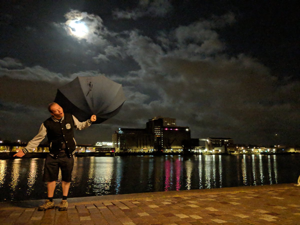 ViewsFromTheBar's tweet photo. #baf2018 @Kaapsebrouwers. The walk back to the flat. (Pt. 2) It took a while. :o

@Tribod @hoppytweets @LadySadie66 @birraire @goodpeoplebeer @markthegasman @Mr_ian_B @beeradventures_ @6TownsMart @MrDrinknEat @thegreatcubbio @mikestaproom @natstef73 @BChrisSpinks @HofmannKris https://t.co/by2g3K8D1i