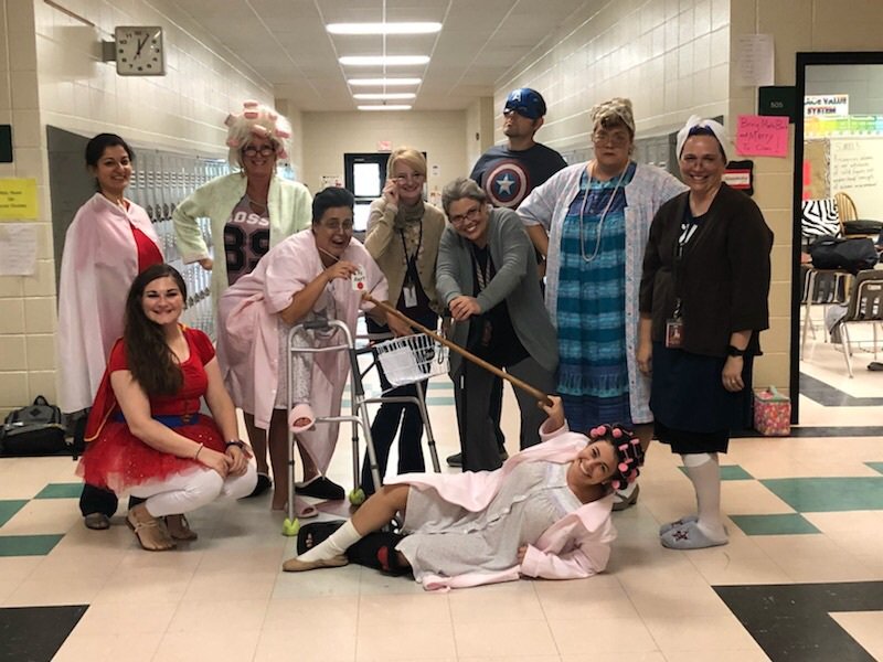 nemsteam5's tweet photo. NEMS loving it! Gearing up for Homecoming 2018! #workhardplayhard #trojanpride #trojannation  #lLCSDExcellence #LauderdaleCSD https://t.co/Flzi1fLvY3
