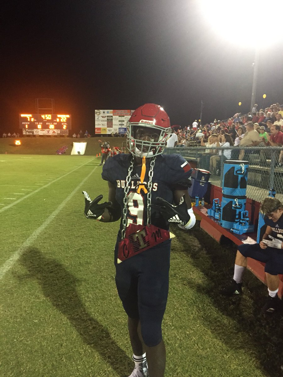 ToombsFootball1's tweet photo. LB DJ Mincey with a PICK 6 tonight! #bigplaychain #cTm #beadog https://t.co/sihCI6N8xw