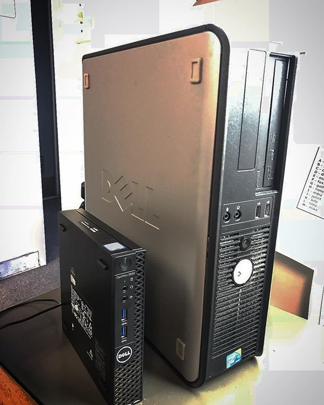 jodyyoshida's tweet image. Out with the old and in with new (and much tinier) tower. This truly amazed me. #workcomputer ift.tt/2N7OkYA