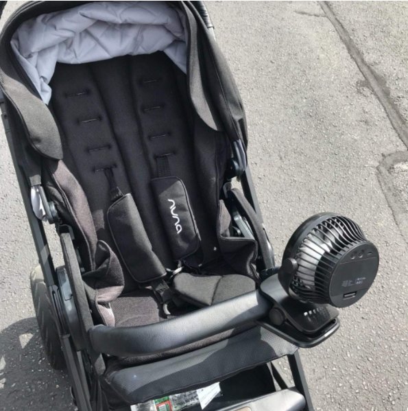 ComlifeOfficial's tweet photo. This #COMLIFE Battery/USB powered portable mini fan features with clip on/Stand design, can be clipped on bedside, baby stroller, treadmill, car and stand on your study desk or office.
Large rechargeable 5200mAh battery.
4 speeds and 360° rotation.
Aroma Diffuser Function. https://t.co/wa6QfEPYNd