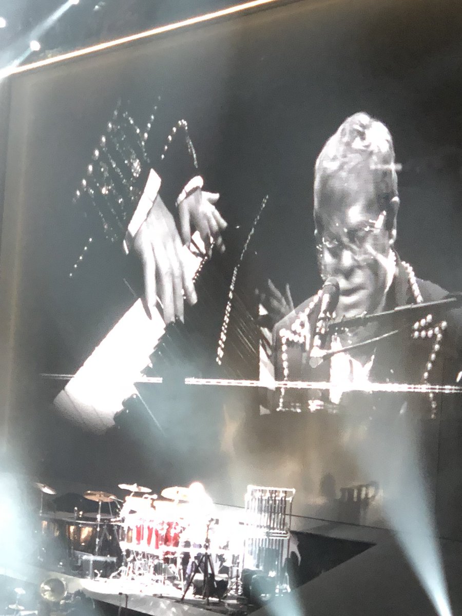 bradleya007's tweet photo. What a great show! Sir Elton John.  #Rocketman #pianoman #EltonFarewellTour #EltonJohn https://t.co/0v5vJ9BAqD
