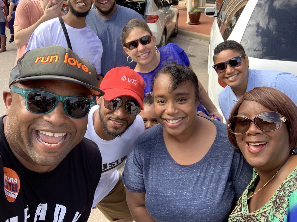 headycoleman's tweet photo. I just want to serve my community. #SayYesToCommunity https://t.co/PfFOdQaUti