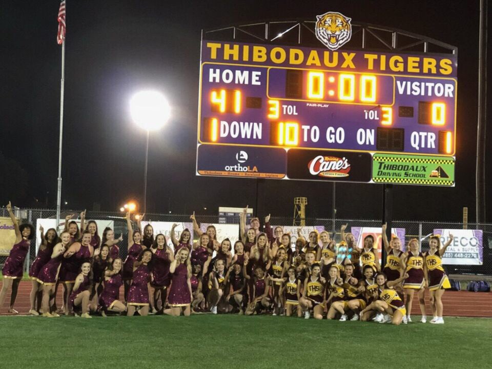 Principal_THS1's tweet image. Terrebonne defeated Hahnville 41-0! This is the first time in 35 years the Tigers get a win against Hahnville! Congratulations!! Tigers are now 5-0!  Way to go THS! Proud to be a TIGER!! 🐯🏈   Thanks to Thibodaux High and Lafourche School Board for allowing us to use your field!