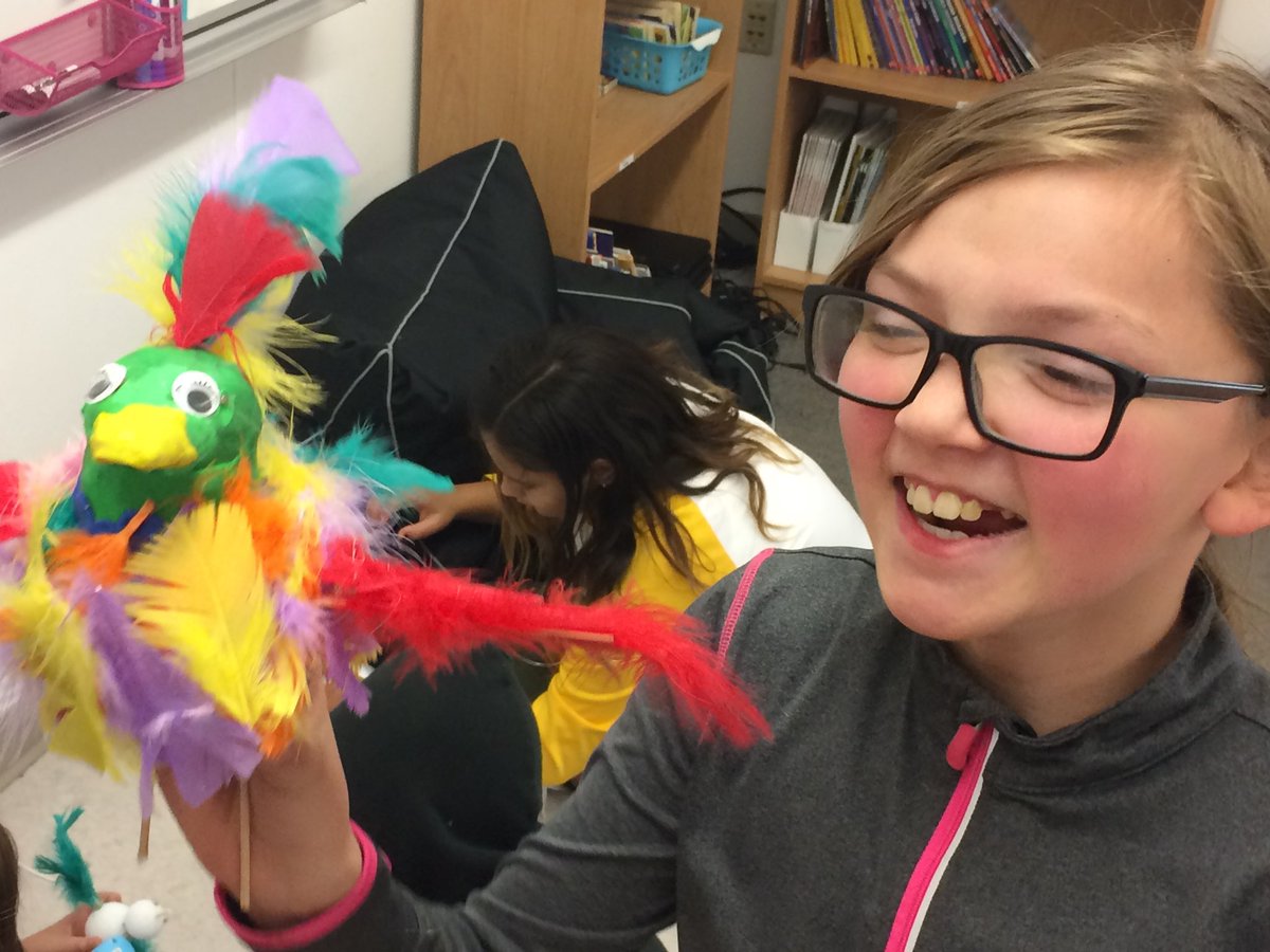 ShauneBeatty's tweet image. I wish I was in Grade 6 again. Studying flight and creating models of birds- inside and outside! Working to understand why they can achieve what we cannot. #HandsOnLearning #LearningAtItsBest @PrideInThePaw @simonsen_ms