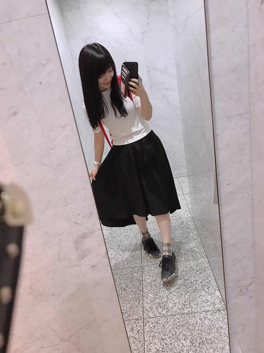 あさみ V Twitter １０月13日に カバー曲やります さくらんぼと夢見る少女じゃいられない 予定 もちろんオリジナル曲もやりまーーーーーーーーーーーーーーーーすぅ ライブきてねー