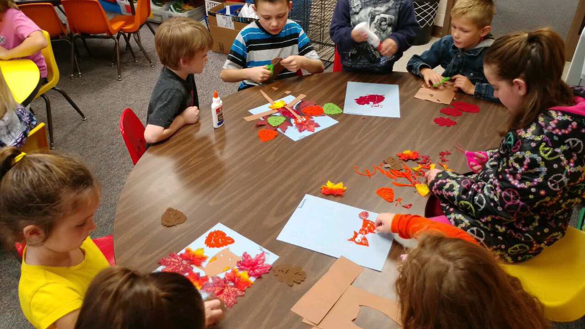 lisareldridge's tweet photo. Miss Corder's 4th grade class helped Team Lee’s K students practice the lifeline of creativity. After reading the book Leaf Man they created characters out of leaves that Leaf Man might see as he travels. What a fun and engaging activity! #socsowen https://t.co/WtPPY7ye7g