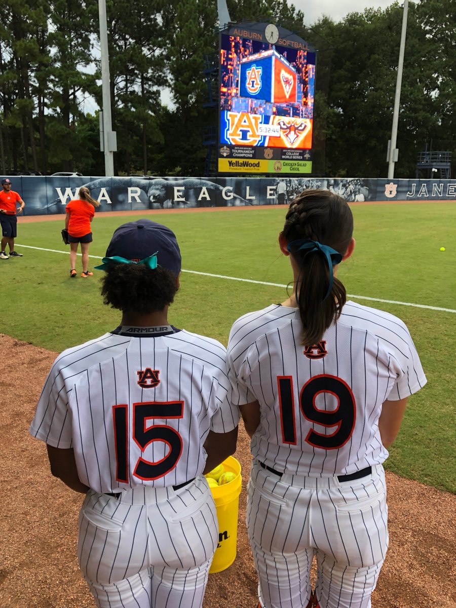 AuburnSoftball tweet picture