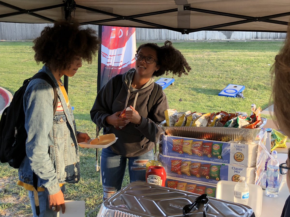 SalleeClark's tweet photo. Come get a free hotdog at the @saginawhstx football game from The Outpost Church! #EMSproud #TheOPC #HOCO https://t.co/0oTG0qeQ2N