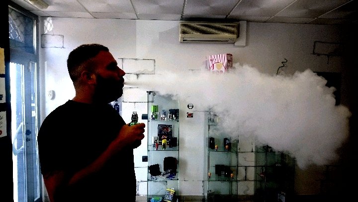 VapeodeReyes's tweet photo. Dragon-Man ⚠️ 🦖🌬️💨💨💨 #puff #vaping #vapenation #vapetricks #vape#vapeordie #vapeodereyes #vapeon #vapeo #vapeogram #Vapefam #vapegirls #vapers #coilart #coilporn #instavaperz #vapepics #vapeogranada //See the original post,please click:https://t.co/kphiwsFXWY https://t.co/oUOvrFzPFl