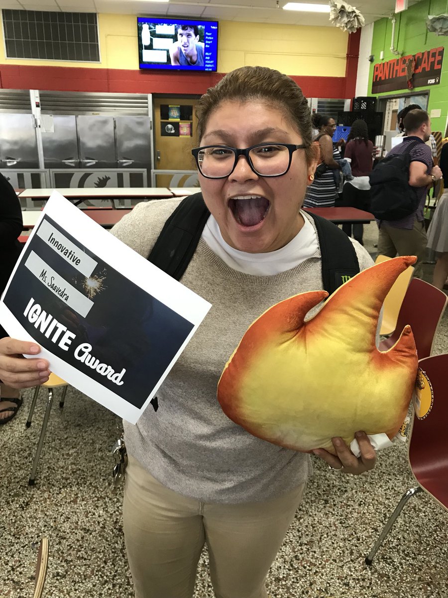Stockard_ms's tweet photo. Congratulations to our lit staff members of the month Ms. Saavedra and Ms. Mockler! Thank you for bringing your innovation to our team and truly embodying that core value. @SAAVEDRANATION @MissKatsMockler #litinthecliff #wearestockard @MRamirezDISD @dallasschools https://t.co/FgQHjGYNal