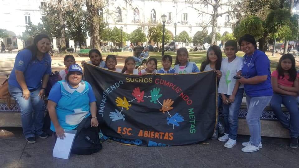 ManitosAccion's tweet photo. Cada sábado una marea de ideas, de sonrisas, de espacios para crear y ser creativo!! #MareaAzulESA https://t.co/Y33XH9bxsR