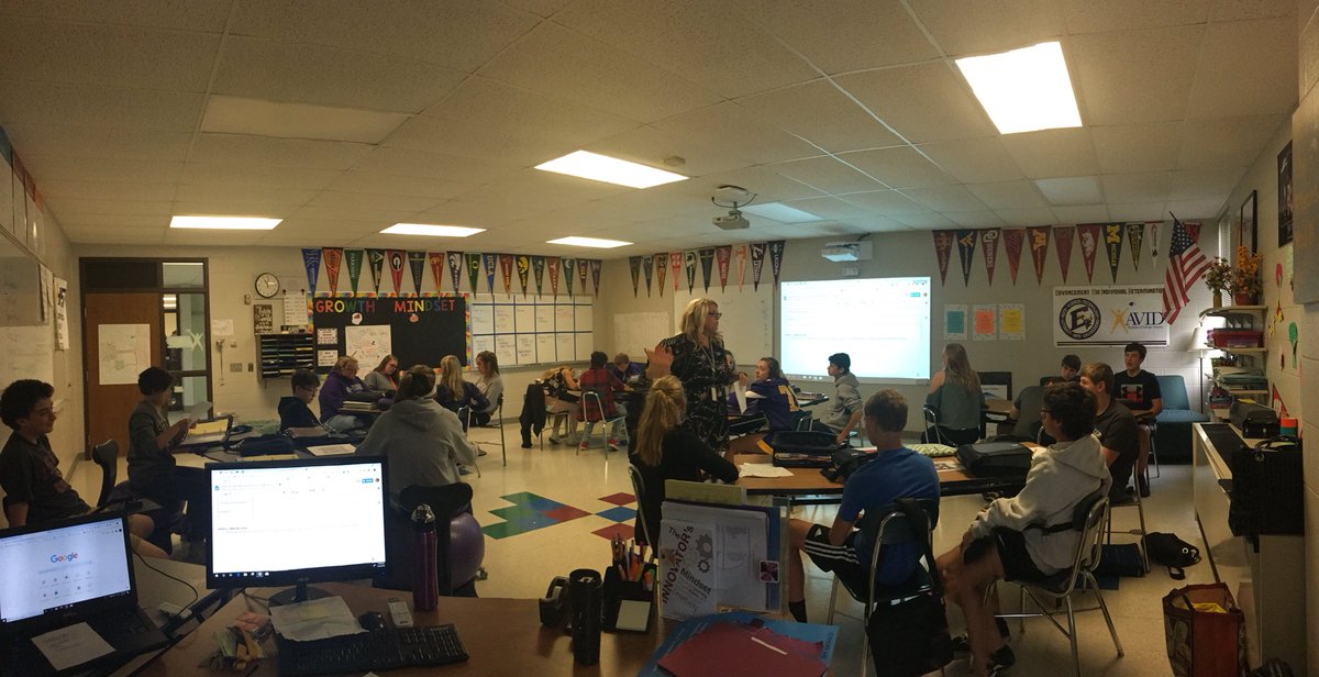 Lisa_Anzalone's tweet photo. AVID 9 was lucky to have Sarah Bosch join us again for brain-based strategies to help us study more effectively! Thank you for joining us again today! #EAHSGO @AVID_Elks @smbosch https://t.co/cJmY3GR8yi