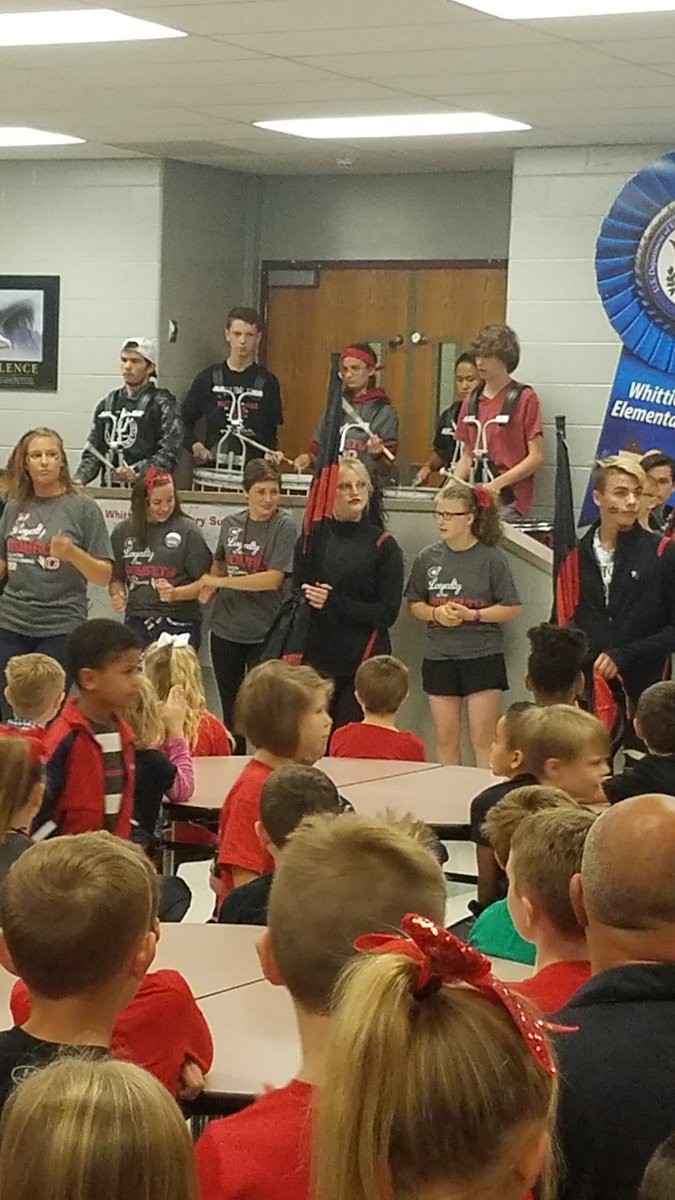 SShepReads's tweet photo. . @CHSROYALARMY Wow!!! Now that's a homecoming celebration! #CCSDpride @Whit244 https://t.co/ISIbWYTGd2