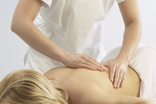 CityOfVictoria's tweet photo. Did you know that Massage Therapy helps alleviate stress &amp; anxiety while also improving circulation? #crystalpool offers RMT. Receive a free consultation when you sign up for any registered program at the Crystal Pool &amp; Fitness Centre: https://t.co/XklwPKP9gR https://t.co/vAKc7JrMmX