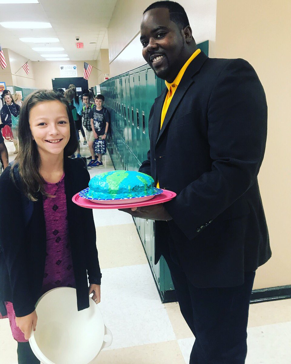 #MCSlearn #dmslearn Student below used an Earth Cake to explain Earth’s Layers. The Cake was delicious.