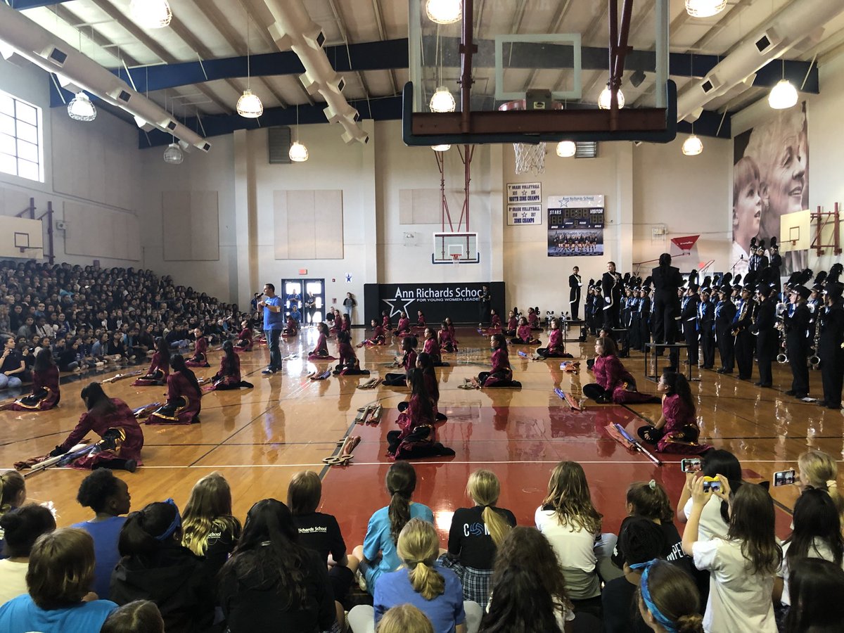 ARStarsAP's tweet photo. What a day!  I hope the world felt the GIRL POWER we put out into the universe today!  ⭐️👩🏾‍🎓👩🏽‍🎓👩🏼‍🎓👩🏻‍🎓👩🏿‍🎓 https://t.co/cc6YYa8nOv
