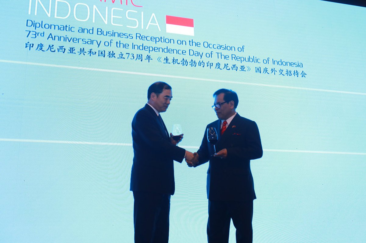 KBRI_Beijing's tweet image. Resepsi diplomatik HUT RI ke-73 di Beijing, 26 September 2018 dihadiri oleh Wakil Menteri Luar Negeri RRT, Kong Xuanyou, Deputi Koordinasi Bidang Infrastruktur Kemenko Maritim, Bapak Ridwan Djamaluddin dan Deputi Promosi Penanaman Modal BKPM, Bapak Andi Maulana. @Kemlu_RI #dubes