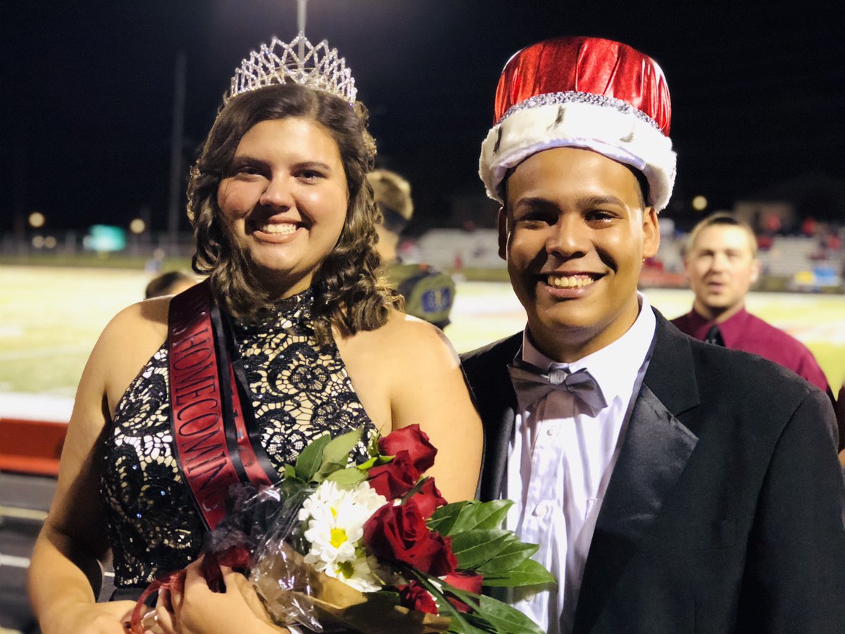 BerriesAlumni's tweet photo. Congratulations to the LHS Homecoming Queen and King, Rayvyn and Julio! https://t.co/N5IbN5K7x3